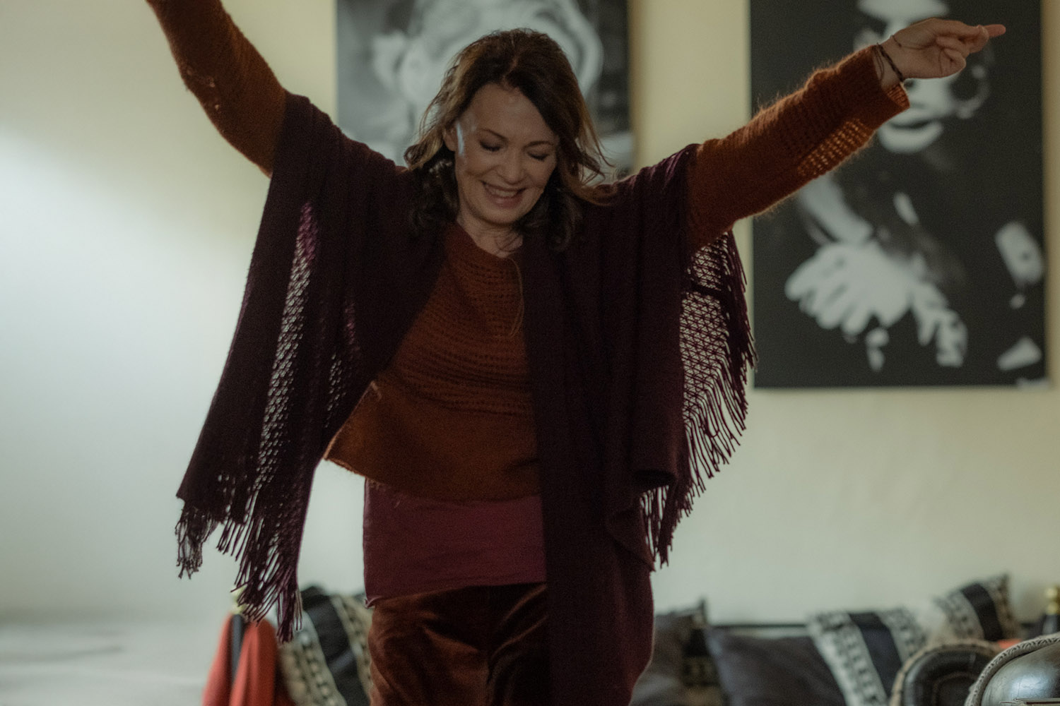 Und dann steht einer auf und öffnet das Fenster | ARD Degeto | 2023